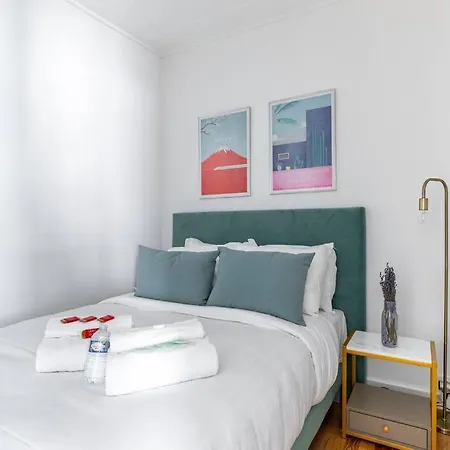 Montaigne/place De L'alma : Beautiful 4p Apartment